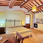 Casale Tiziano By Posarellivillas *
