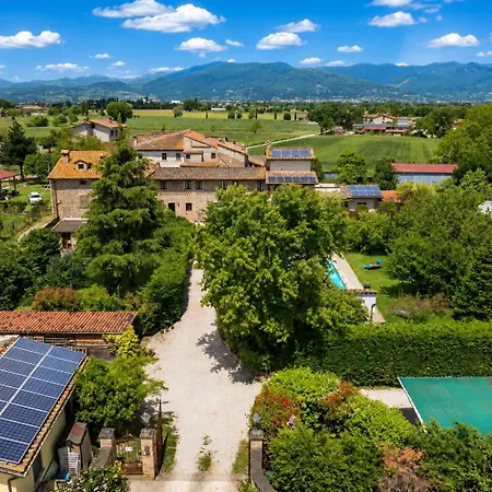 Villa Casale Tiziano By Posarellivillas Citerna