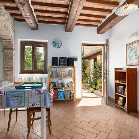 Villa Casale Tiziano By Posarellivillas *
