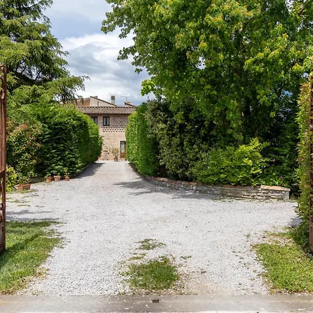 Casale Tiziano By Posarellivillas