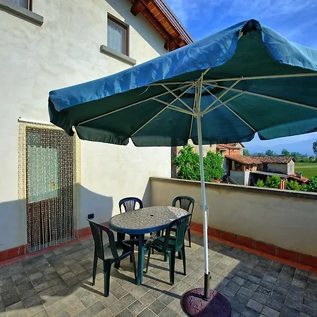 Villa Casale Tiziano By Posarellivillas *