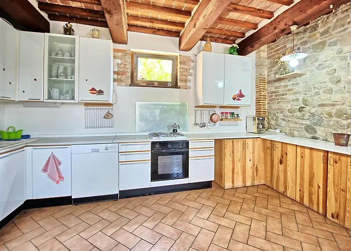 Casale Tiziano By Posarellivillas Vila