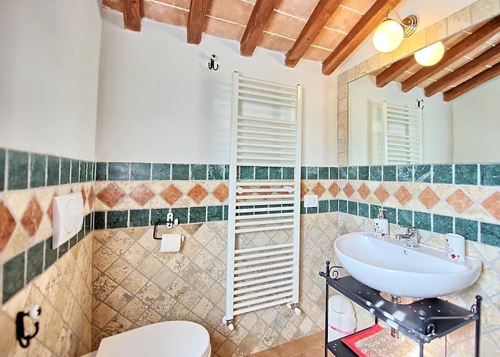 Casale Tiziano By Posarellivillas