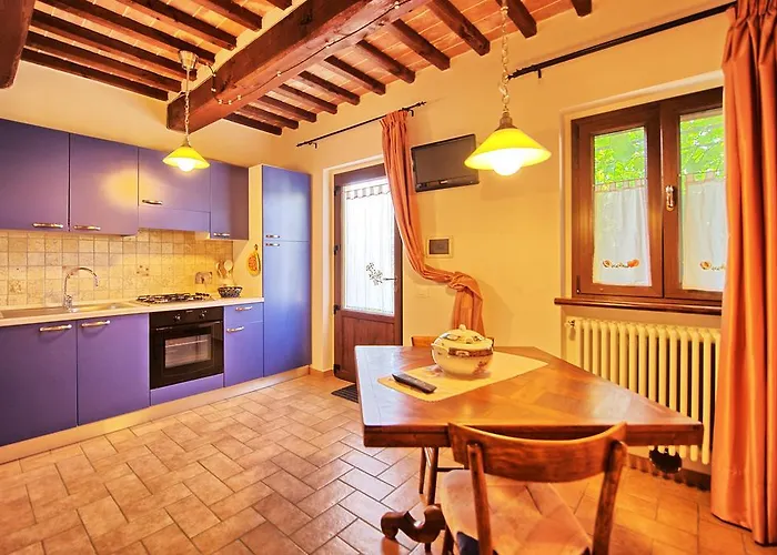 Villa Casale Tiziano By Posarellivillas *