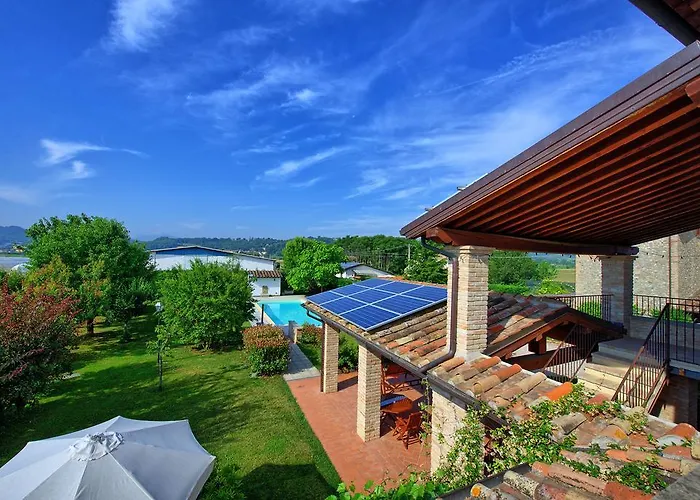 Casale Tiziano By Posarellivillas